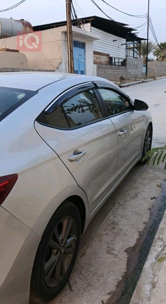 هيونداي النترا